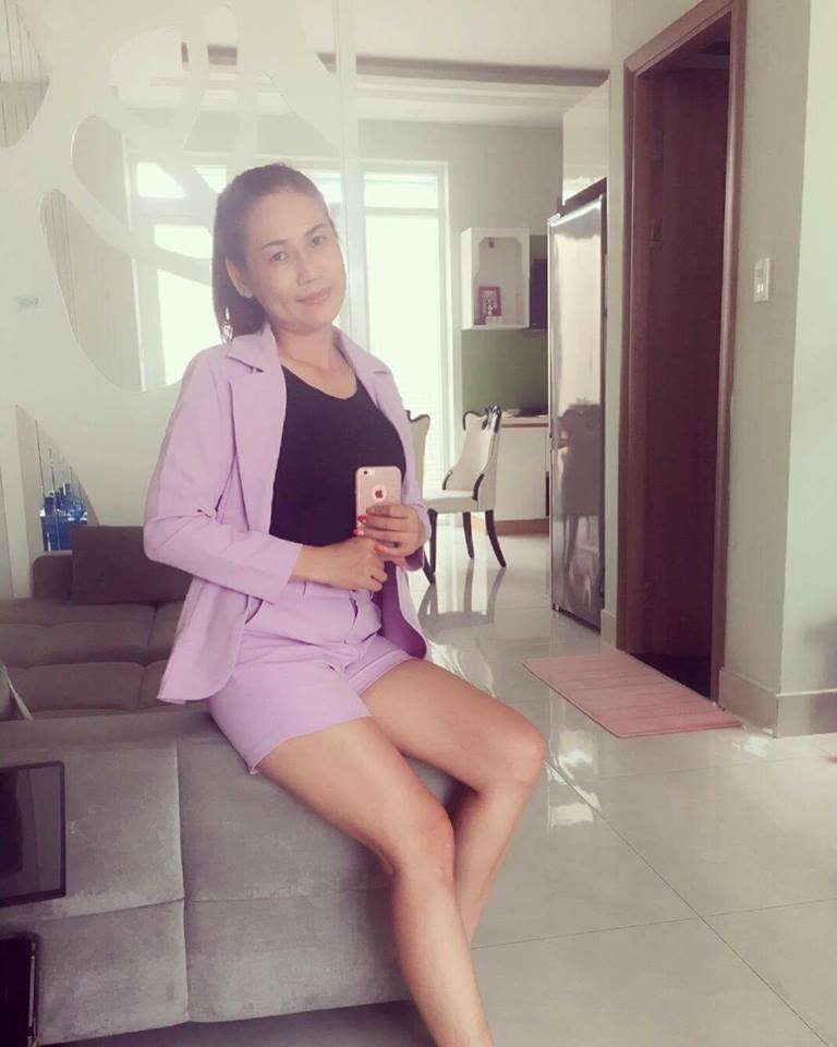 Hot girl Thúy Vi: Mẹ nghỉ làm, sống bằng tiền con gái lo - Ảnh 2. Hot girl Thúy Vi: Mẹ nghỉ làm, sống bằng tiền con gái lo - Ảnh 2.