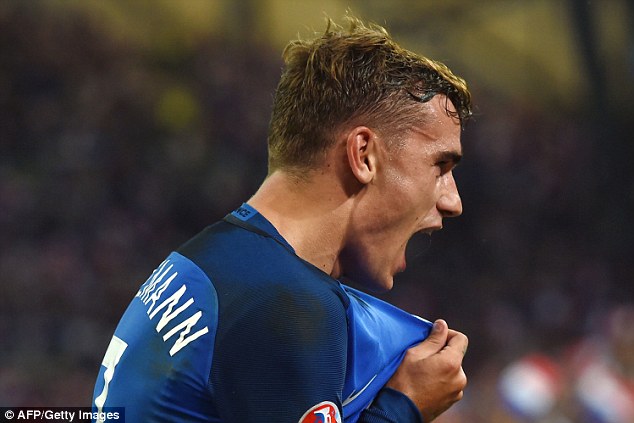 Nhìn những con số này, Ronaldo có tái mặt trước ĐT Pháp? - Ảnh 1. Nhìn những con số này, Ronaldo có tái mặt trước ĐT Pháp? - Ảnh 1.