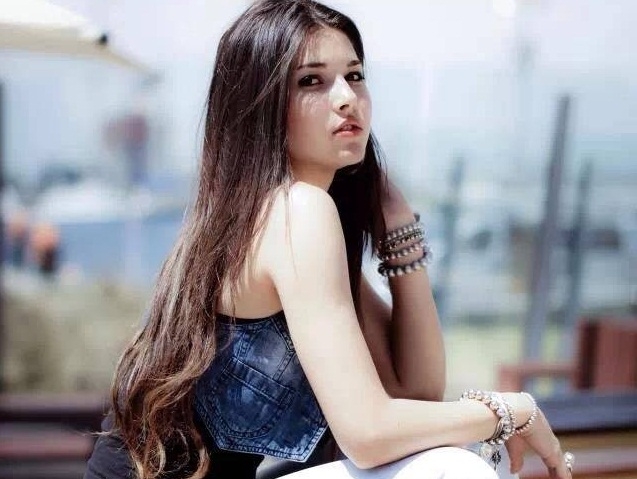 Mỹ nữ sexy 18 tuổi phát tán đoạn chat với Ronaldo - Ảnh 1. Mỹ nữ sexy 18 tuổi phát tán đoạn chat với Ronaldo - Ảnh 1.