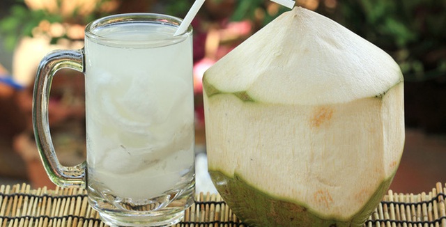 Hầu hết những người bán nước dừa đều không nói điều này với bạn, nhưng... Hầu hết những người bán nước dừa đều không nói điều này với bạn, nhưng...