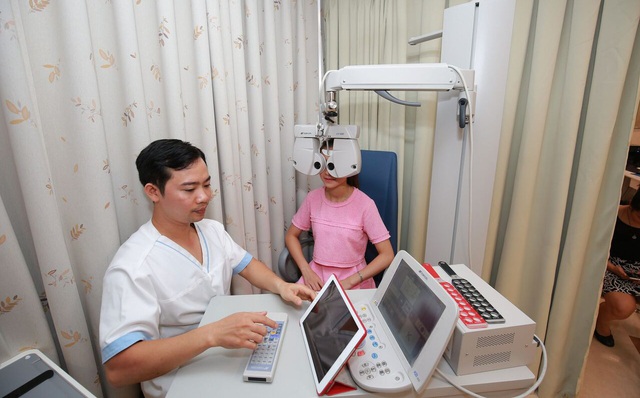 Bí quyết lựa chọn kính mắt chính hãng, chất lượng từ chuyên gia Bí quyết lựa chọn kính mắt chính hãng, chất lượng từ chuyên gia