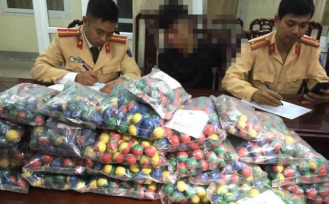 Đúng là  tài không đợi tuổi 