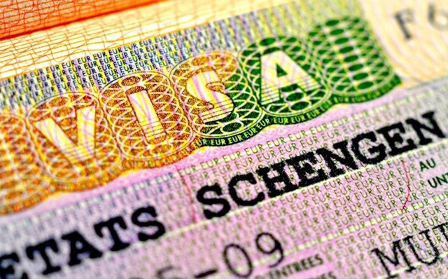 Nở rộ ngành công nghiệp bán visa vàng định cư Châu Âu: Rủi ro rửa tiền Nở rộ ngành công nghiệp bán visa vàng định cư Châu Âu: Rủi ro rửa tiền