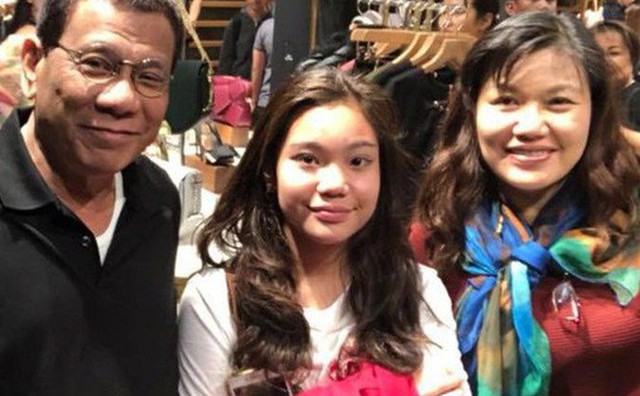 Du hí Hồng Kông không đúng lúc, ông Duterte hứng bão chỉ trích Du hí Hồng Kông không đúng lúc, ông Duterte hứng bão chỉ trích