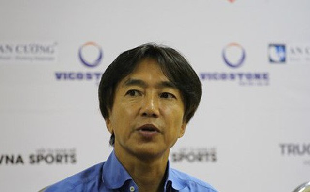 HLV Miura: “Tôi không quan tâm đến vị trí thứ tư tại V-League“