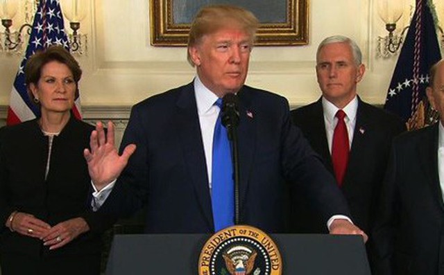 Ông Trump đang phát động một cuộc chiến tranh thương mại toàn cầu như thế nào?