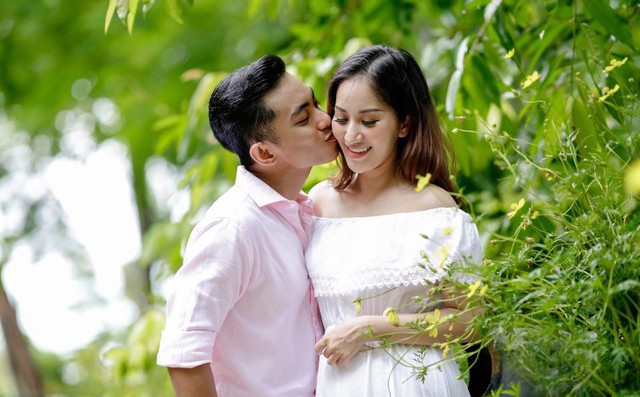 Khánh Thi lần đầu lên tiếng sau nghi vấn hôn nhân bất ổn: “Tôi chẳng dại gì vừa sinh con 1 tháng lại bỏ chồng” Khánh Thi lần đầu lên tiếng sau nghi vấn hôn nhân bất ổn: “Tôi chẳng dại gì vừa sinh con 1 tháng lại bỏ chồng”