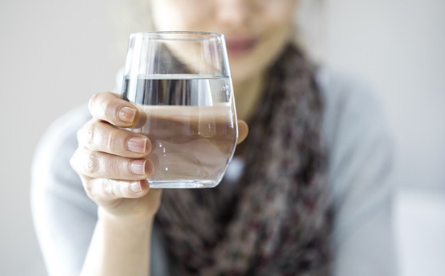 Uống nước khi bụng rỗng: Cơ thể nhận được 7 lợi ích "thần kỳ" nhờ thải độc, tu sửa tế bào