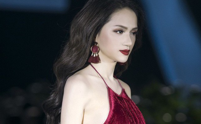 Hương Giang: Tôi thích mọi người nhìn tôi rồi trầm trồ "con này trẻ nhiều tiền thế" Hương Giang: Tôi thích mọi người nhìn tôi rồi trầm trồ "con này trẻ nhiều tiền thế"