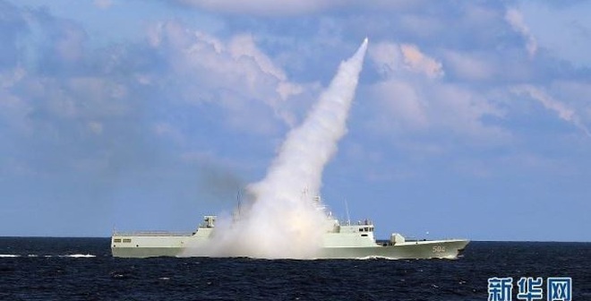 Bốn Thượng tướng cùng hơn 100 tàu chiến Trung Quốc đổ ra Biển Đông