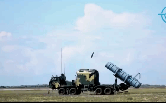 Quân đội Ukraine cấp tốc trang bị tên lửa mới: “Cần vươn đến toàn bộ lãnh thổ Nga”!
