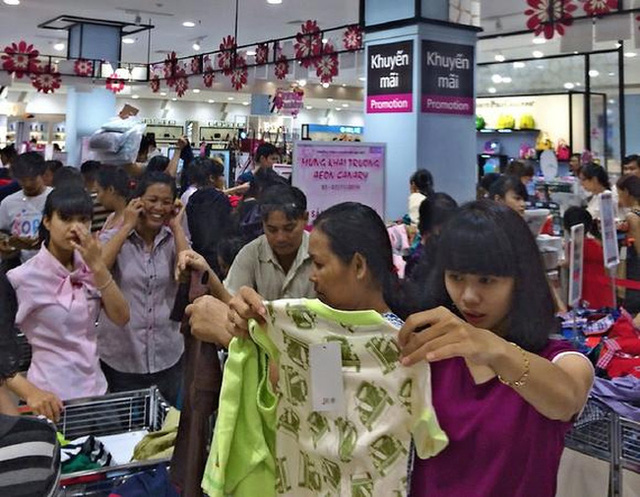 Là người đến sau, nhưng cách Aeon lấy lòng người Việt khiến Big C hay Lotte cũng phải chào thua - Ảnh 1. Là người đến sau, nhưng cách Aeon lấy lòng người Việt khiến Big C hay Lotte cũng phải chào thua - Ảnh 1.