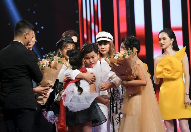 Phương Mỹ Chi lên tiếng động viên Chấn Quốc sau sự cố hụt giải Quán quân Giọng hát Việt nhí 2019 - Ảnh 5. Phương Mỹ Chi lên tiếng động viên Chấn Quốc sau sự cố hụt giải Quán quân Giọng hát Việt nhí 2019 - Ảnh 5.
