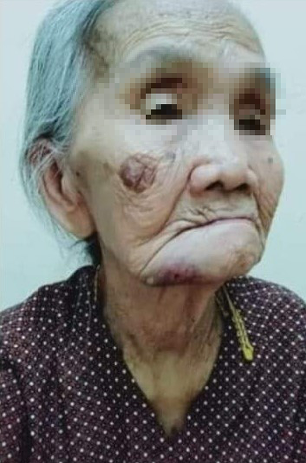 Nghi vấn cháu trai đánh đập, chửi bới cụ bà dã man mặc cho bà kêu cứu - Ảnh 3. Nghi vấn cháu trai đánh đập, chửi bới cụ bà dã man mặc cho bà kêu cứu - Ảnh 3.
