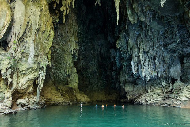 Không chỉ Sơn Đoòng, Việt Nam còn rất nhiều hang động được lên báo quốc tế và được đánh giá là tuyệt vời nhất thế giới - Ảnh 2. Không chỉ Sơn Đoòng, Việt Nam còn rất nhiều hang động được lên báo quốc tế và được đánh giá là tuyệt vời nhất thế giới - Ảnh 2.