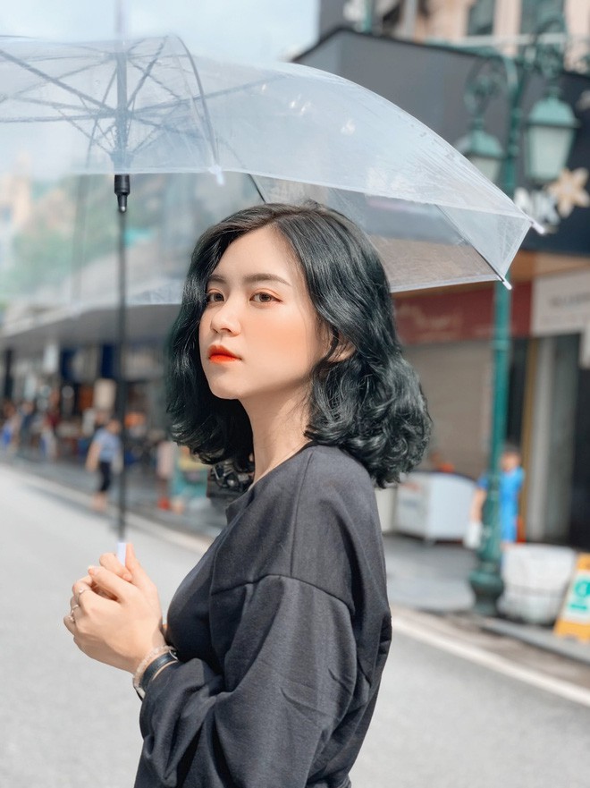 Nữ sinh trường con nhà giàu ở Hà Nội được truy lùng chỉ vì một nụ cười toả sáng, biết profile chi tiết càng nể phục hơn - Ảnh 11. Nữ sinh trường con nhà giàu ở Hà Nội được truy lùng chỉ vì một nụ cười toả sáng, biết profile chi tiết càng nể phục hơn - Ảnh 11.