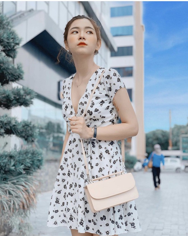 Nữ sinh trường con nhà giàu ở Hà Nội được truy lùng chỉ vì một nụ cười toả sáng, biết profile chi tiết càng nể phục hơn - Ảnh 3. Nữ sinh trường con nhà giàu ở Hà Nội được truy lùng chỉ vì một nụ cười toả sáng, biết profile chi tiết càng nể phục hơn - Ảnh 3.