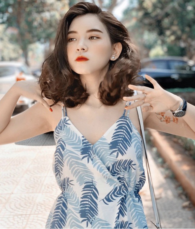 Nữ sinh trường con nhà giàu ở Hà Nội được truy lùng chỉ vì một nụ cười toả sáng, biết profile chi tiết càng nể phục hơn - Ảnh 6. Nữ sinh trường con nhà giàu ở Hà Nội được truy lùng chỉ vì một nụ cười toả sáng, biết profile chi tiết càng nể phục hơn - Ảnh 6.