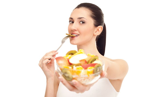 Nên ăn trái cây trước hay sau bữa ăn? - Ảnh 1.
