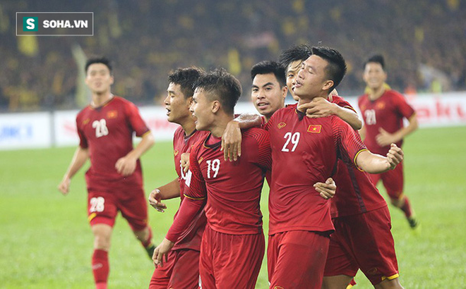 Cú lật bài kinh điển đưa Việt Nam lên ngôi vô địch của HLV Park Hang-seo - Ảnh 3.