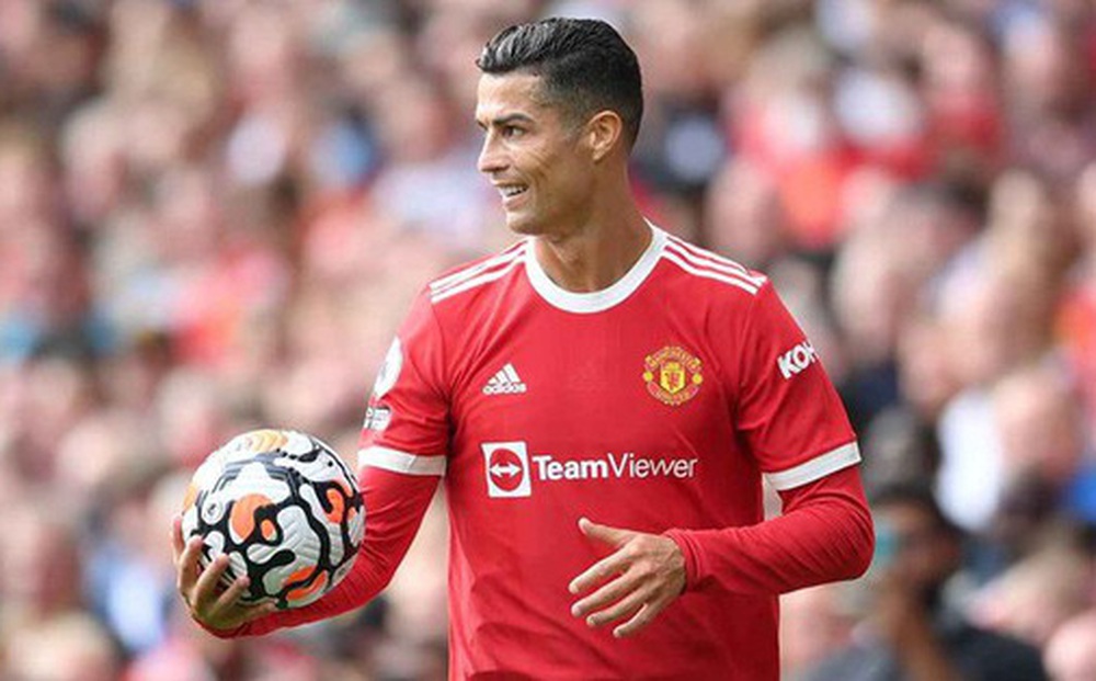 Ronaldo mang hơn nửa tỷ bảng về cho Man.United