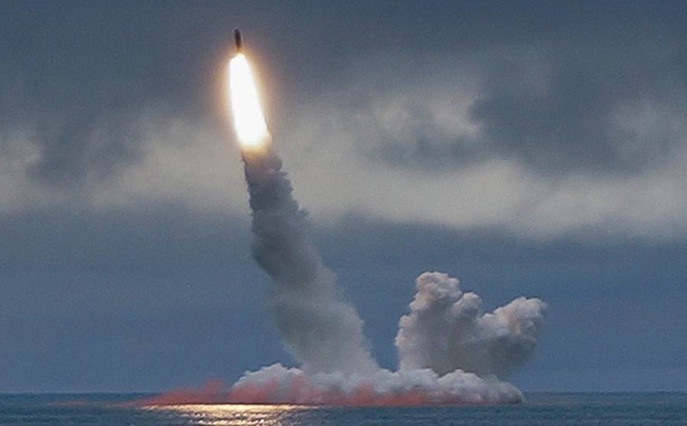 Tàu ngầm hạt nhân Nga nã siêu tên lửa đạn đạo tầm bắn 9.000km
