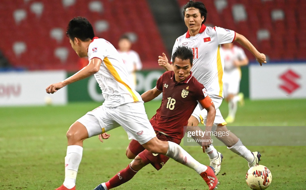 BLV Quang Huy: "Việc đưa Tuấn Anh vào sân rồi lại thay ra đã cho thấy HLV Park lúng túng"