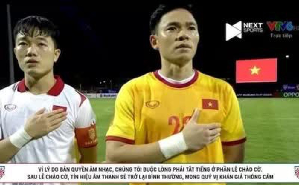 Ngay trước trận đấu giữa đội tuyển Việt Nam gặp Lào, khán giả rất bức xúc vì đến phần hát 