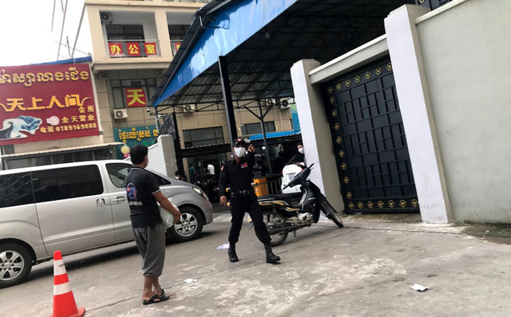 Vỡ mộng "Dự án Trung Quốc" ở Campuchia: "Mật ngọt chết ruồi" khiến nạn nhân sa chân vào địa ngục Vỡ mộng "Dự án Trung Quốc" ở Campuchia: "Mật ngọt chết ruồi" khiến nạn nhân sa chân vào địa ngục