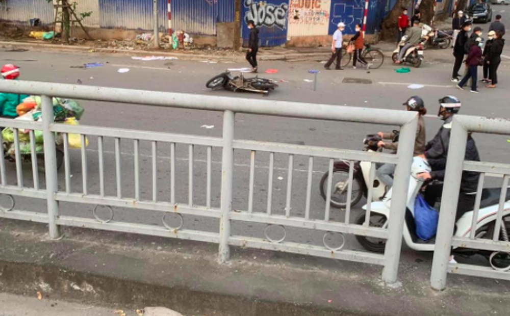 Hà Nội: Điều tra vụ người phụ nữ bán hàng dạo tử vong cạnh xe máy biến dạng