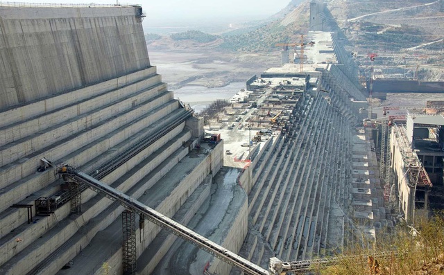 Viễn cảnh đen tối đằng sau nguy cơ chiến tranh vì siêu đập 4,6 tỷ USD trên dòng sông Nile Viễn cảnh đen tối đằng sau nguy cơ chiến tranh vì siêu đập 4,6 tỷ USD trên dòng sông Nile