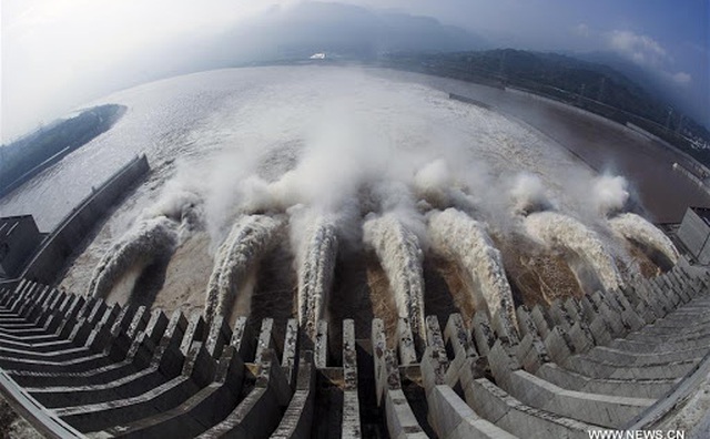 Dùng đập Tam Hiệp sai cách: Tự hại chính mình, TQ sẽ hối không kịp với đại hồng thủy trên toàn Trường Giang Dùng đập Tam Hiệp sai cách: Tự hại chính mình, TQ sẽ hối không kịp với đại hồng thủy trên toàn Trường Giang