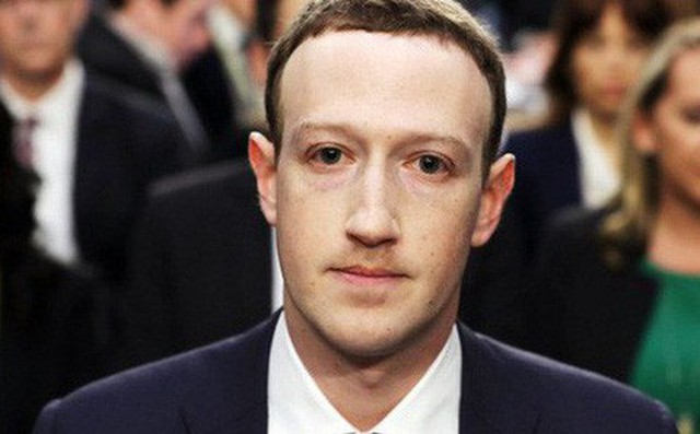 Thượng nghị sĩ Mỹ hỏi Mark Zuckerberg vì sao lại xóa fanpage gà rán ưa thích của ông Thượng nghị sĩ Mỹ hỏi Mark Zuckerberg vì sao lại xóa fanpage gà rán ưa thích của ông