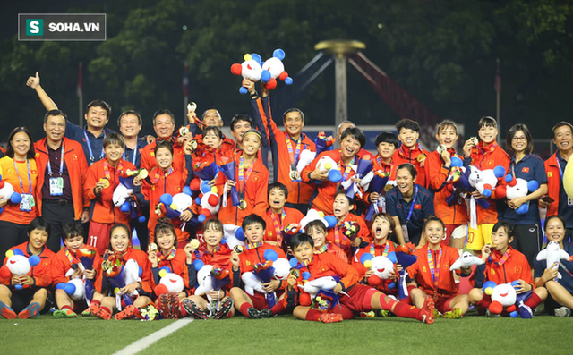 Đội tuyển bóng đá nữ Việt Nam nhận thưởng gần 10 tỷ sau khi thắng Thái Lan, giành HCV SEA Games