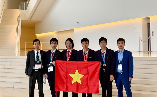 Học sinh Việt Nam đoạt 4 huy chương tại Olympic Tin học quốc tế
