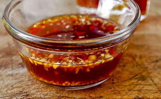 Ơn giời, công thức pha nước chấm "chuẩn không cần chỉnh" đây rồi các mẹ ạ! Ơn giời, công thức pha nước chấm "chuẩn không cần chỉnh" đây rồi các mẹ ạ!