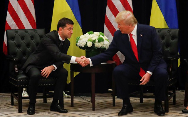 Thêm tiết lộ bất ngờ của Tổng thống Ukraina về điện đàm với ông Trump