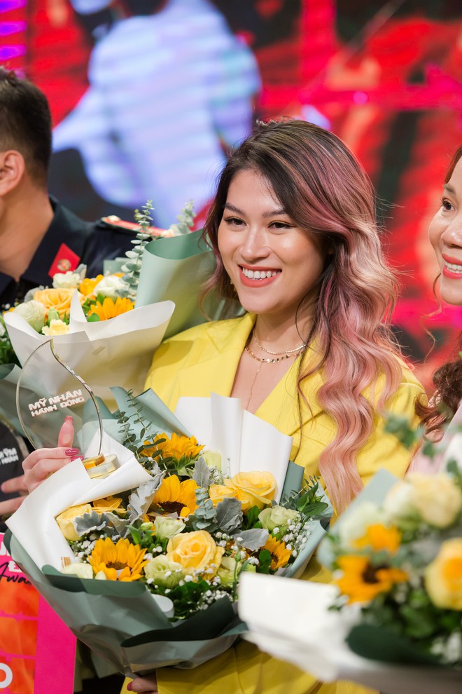 Phương Oanh ôm chặt Ngọc Thanh Tâm khi cùng vô địch “Mỹ nhân hành động” - Ảnh 4. Phương Oanh ôm chặt Ngọc Thanh Tâm khi cùng vô địch “Mỹ nhân hành động” - Ảnh 4.