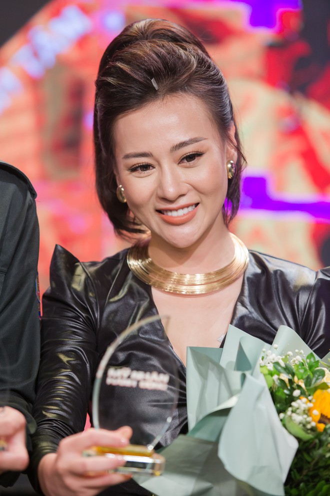 Phương Oanh ôm chặt Ngọc Thanh Tâm khi cùng vô địch “Mỹ nhân hành động” - Ảnh 5. Phương Oanh ôm chặt Ngọc Thanh Tâm khi cùng vô địch “Mỹ nhân hành động” - Ảnh 5.
