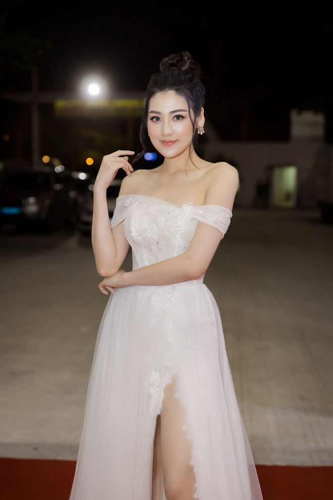Phương Oanh ôm chặt Ngọc Thanh Tâm khi cùng vô địch “Mỹ nhân hành động” - Ảnh 13. Phương Oanh ôm chặt Ngọc Thanh Tâm khi cùng vô địch “Mỹ nhân hành động” - Ảnh 13.
