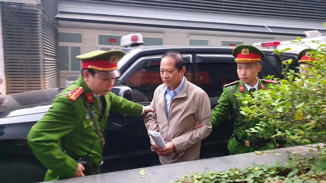 Ông Nguyễn Bắc Son, Trương Minh Tuấn ra tòa trong vụ án đi vào lịch sử tư pháp - Ảnh 1.