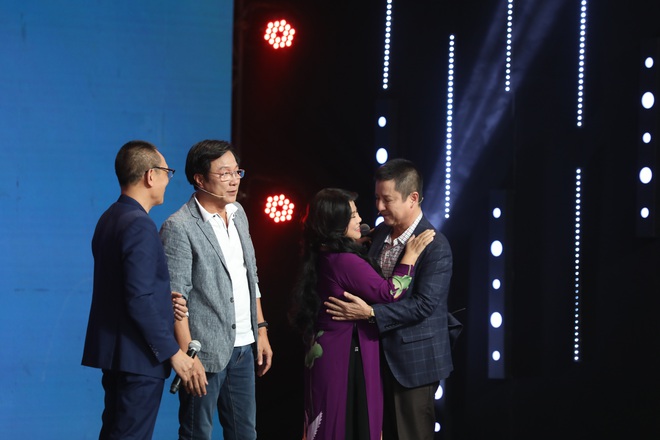 NSND Thanh Hoa tiết lộ sự thật đau lòng về Tàu anh qua núi khiến MC Lại Văn Sâm nổi da gà - Ảnh 6. NSND Thanh Hoa tiết lộ sự thật đau lòng về Tàu anh qua núi khiến MC Lại Văn Sâm nổi da gà - Ảnh 6.