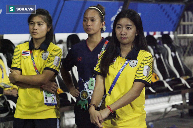 Trợ lý xinh đẹp Thái Lan khóc hết nước mắt, chết lặng khi nhìn Việt Nam nhận HCV SEA Games - Ảnh 7.