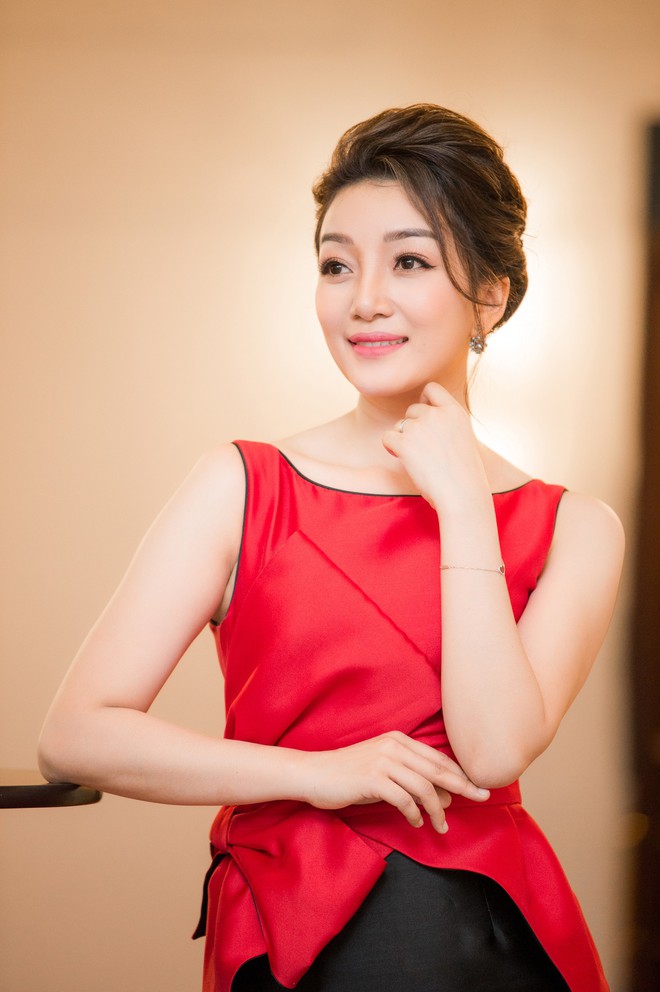 Ca sĩ Phạm Thu Hà: Tôi thường nghĩ mình sinh ra là để hát - Ảnh 3. Ca sĩ Phạm Thu Hà: Tôi thường nghĩ mình sinh ra là để hát - Ảnh 3.