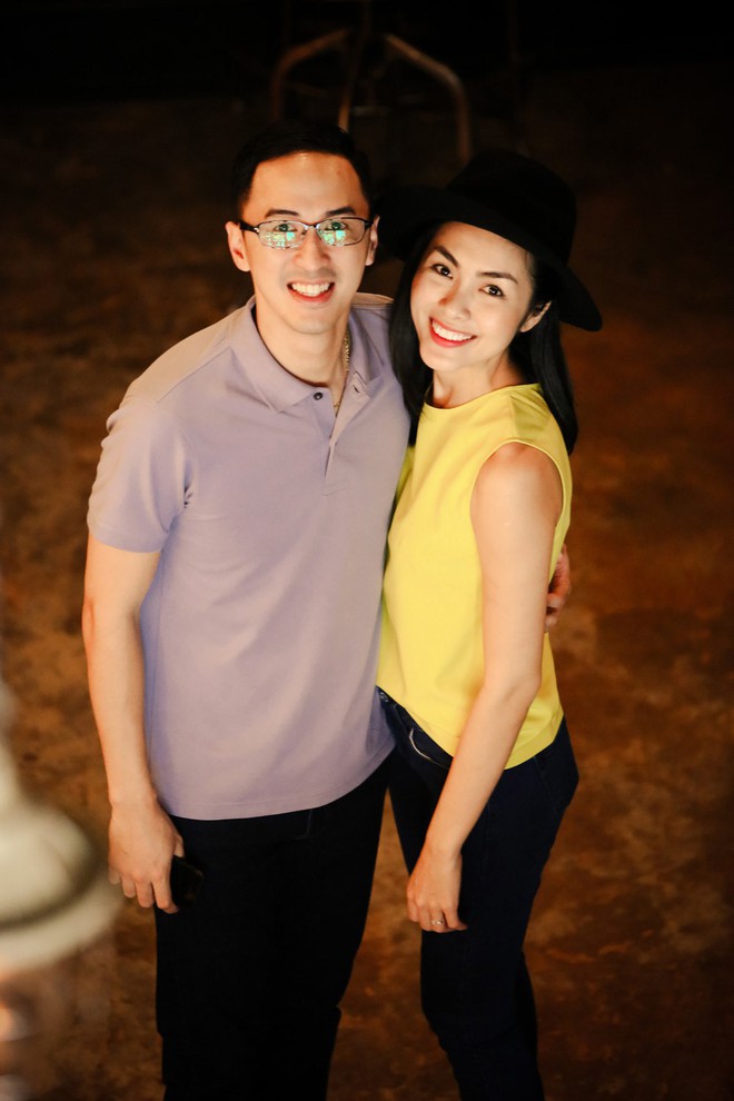 Ngoài Cường Đô la - Đàm Thu Trang, showbiz Việt không thiếu những cặp chân dài - đại gia hạnh phúc với cuộc sống gia đình bình yên - Ảnh 2. Ngoài Cường Đô la - Đàm Thu Trang, showbiz Việt không thiếu những cặp chân dài - đại gia hạnh phúc với cuộc sống gia đình bình yên - Ảnh 2.