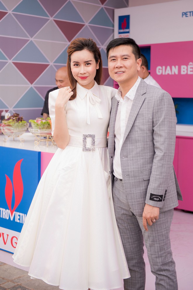 Vợ chồng Lưu Hương Giang - Hồ Hoài Anh thu hút sự chú ý tại sự kiện - Ảnh 8. Vợ chồng Lưu Hương Giang - Hồ Hoài Anh thu hút sự chú ý tại sự kiện - Ảnh 8.