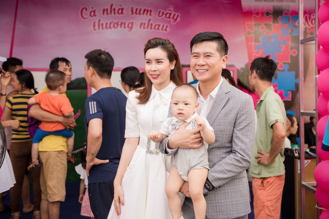 Vợ chồng Lưu Hương Giang - Hồ Hoài Anh thu hút sự chú ý tại sự kiện - Ảnh 3. Vợ chồng Lưu Hương Giang - Hồ Hoài Anh thu hút sự chú ý tại sự kiện - Ảnh 3.