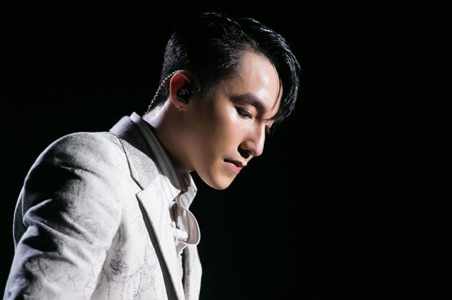 Sơn Tùng M-TP: Cảm ơn mọi người đã yêu thương tấm thân nhỏ bé này - Ảnh 8. Sơn Tùng M-TP: Cảm ơn mọi người đã yêu thương tấm thân nhỏ bé này - Ảnh 8.