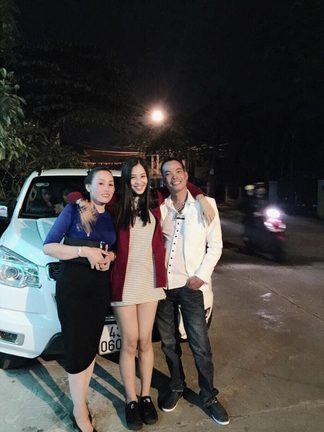 Một năm sau ngày đăng quang, Hoa hậu Tiểu Vy: Có lúc chán bản thân đến mức không muốn sống - Ảnh 4. Một năm sau ngày đăng quang, Hoa hậu Tiểu Vy: Có lúc chán bản thân đến mức không muốn sống - Ảnh 4.