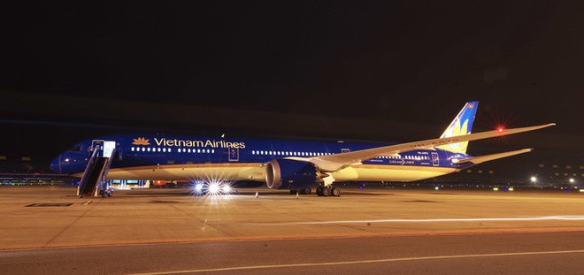 Cận cảnh siêu máy bay Boeing 787-10 lớn nhất Việt Nam đáp xuống Nội Bài - Ảnh 6.